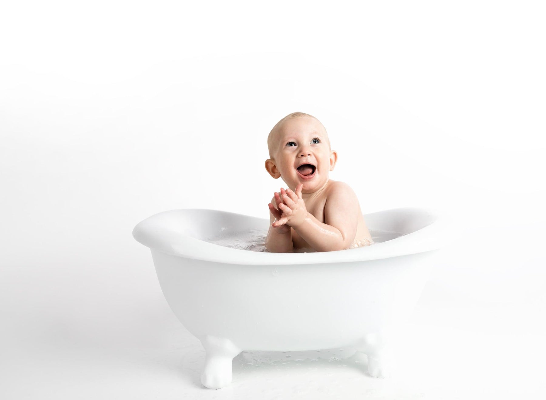 How to Choose the Right Baby Bathtub: What to Look For? - Goldtex