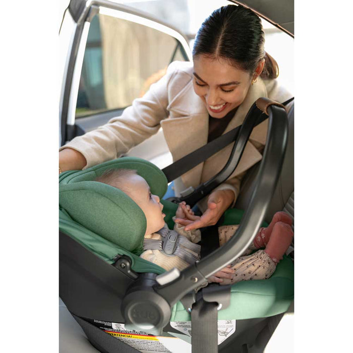 Siège d'auto pour bébé léger Aria de UPPAbaby (QUANTITÉ LIMITÉE)
