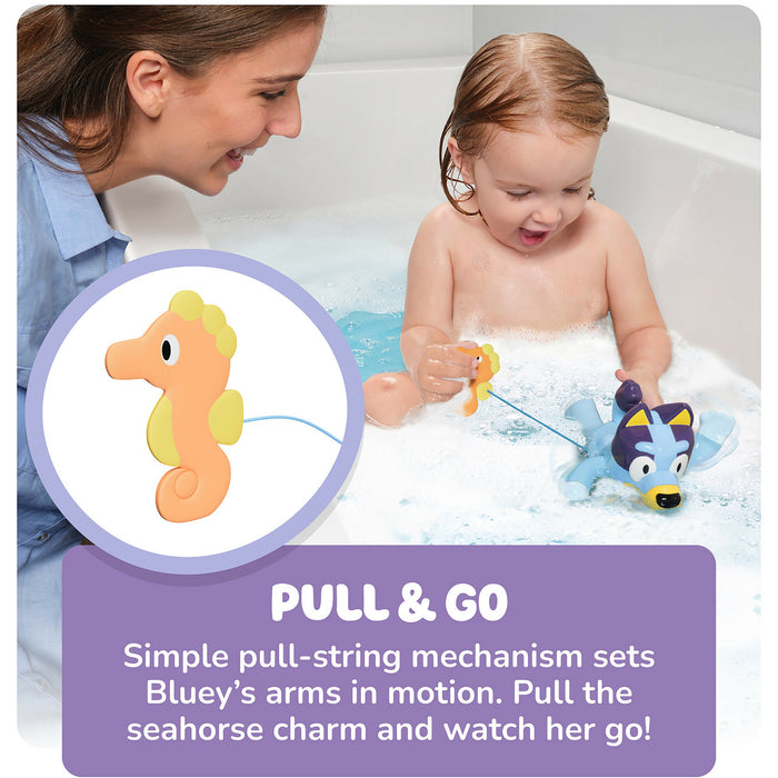 Jouet de bain Tomy Toomies Bluey qui nage avec hippocampe