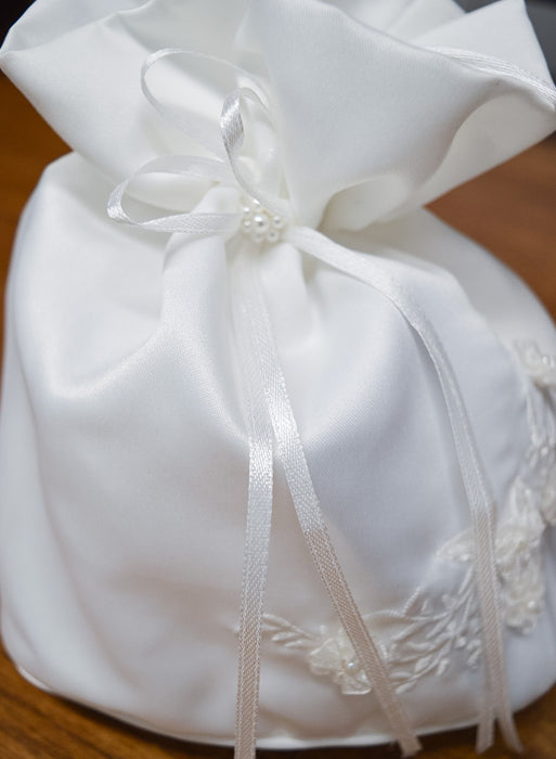 Girls Silky Drawstring Accessory Bag with Floral Embroidery – Perfect for Communion & Flower Girls