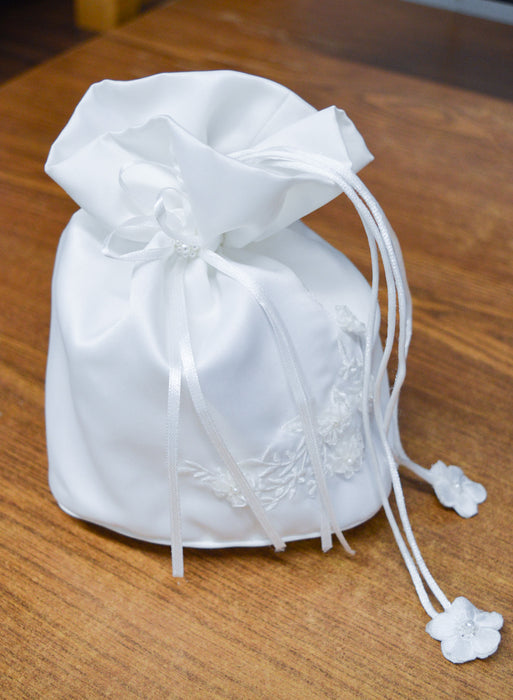 Girls Silky Drawstring Accessory Bag with Floral Embroidery – Perfect for Communion & Flower Girls