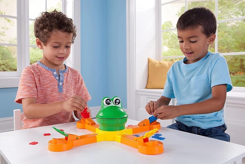 Tomy® - Tomy Games - Mr. Mouth - Feed the Frog Classic Game